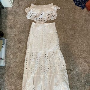 NWT Maxi eyelet set